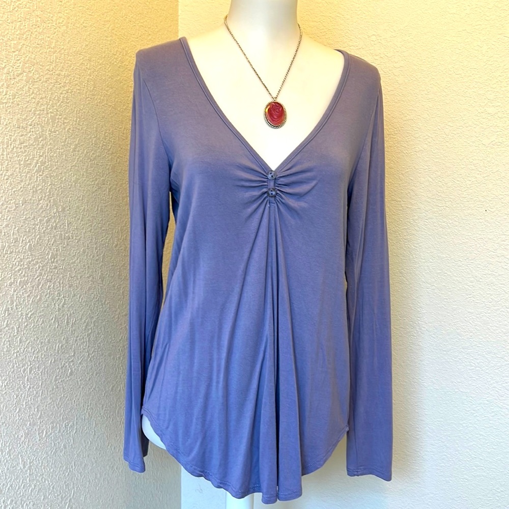Beautiful, purple shirt. Retro Luxe. small